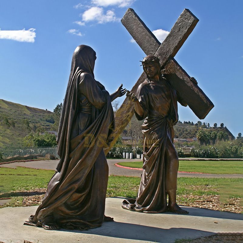 Metal Material Bronze Jesus Statue On The Cross