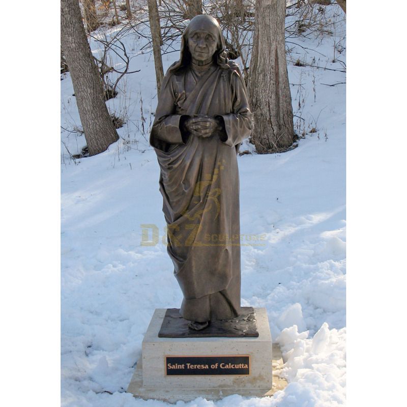 Life Size Outdoor Modern Garden Decoration Hand Casting Bronze Mother Teresa Sculpture