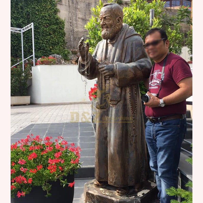 saint pio statue