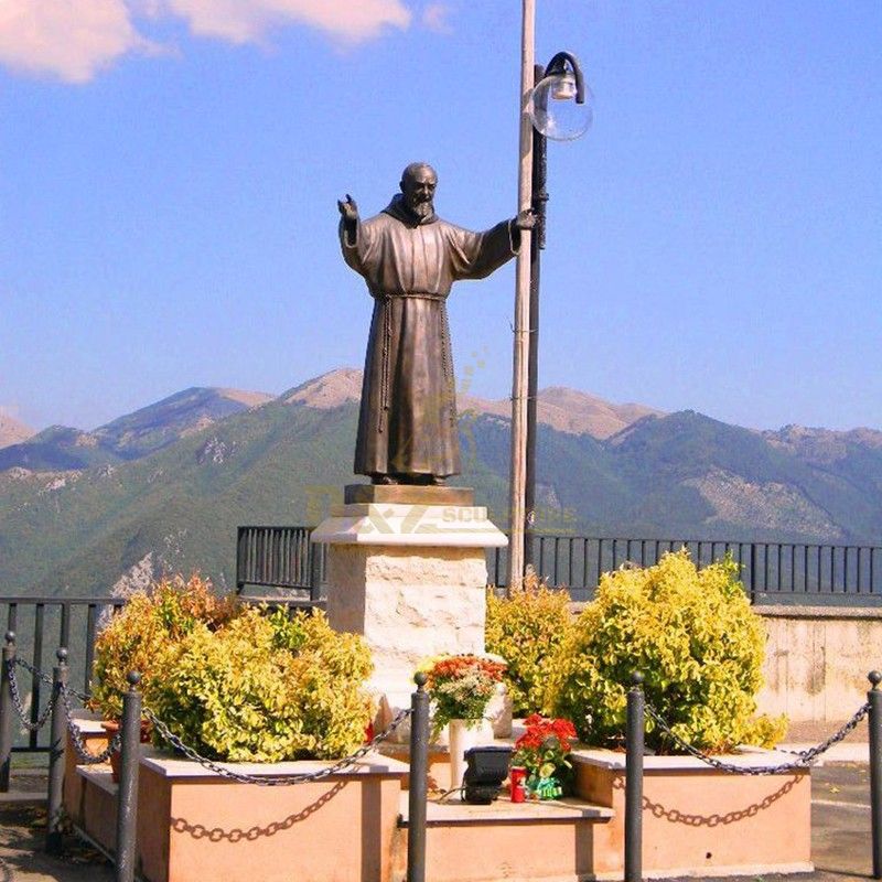 Bronze life-size religious statue of San Padre Pio used for decoration