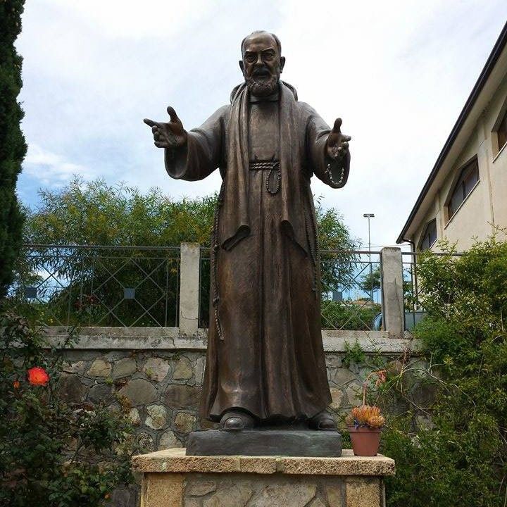 Famous bronze religious decoration San Padre Pio statue for sale