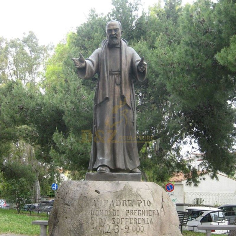 Life-size bronze statue of Saint Padre Pio used for decoration