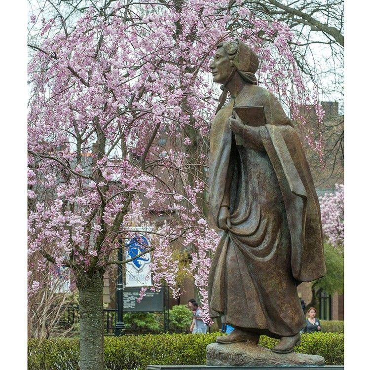 Outdoor bronze sculpture of Saint Elizabeth Ann Seton