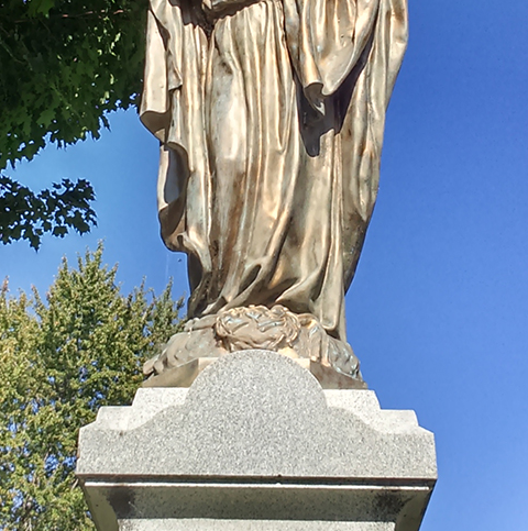 jesus garden statue