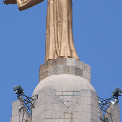 sculpture of jesus christ