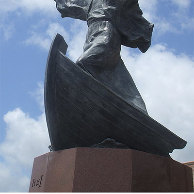 outdoor jesus statue