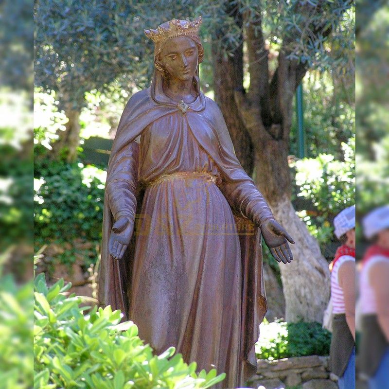 outdoor religious statues