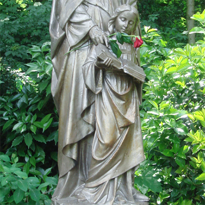 statue of mary holding jesus