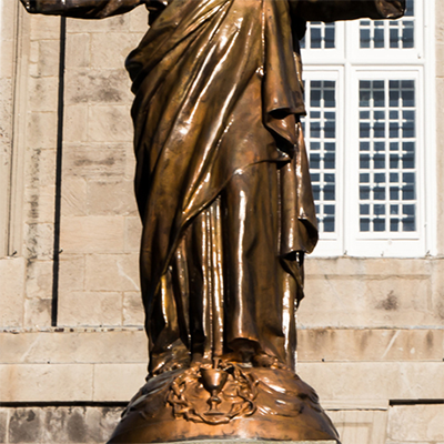 outdoor jesus statue