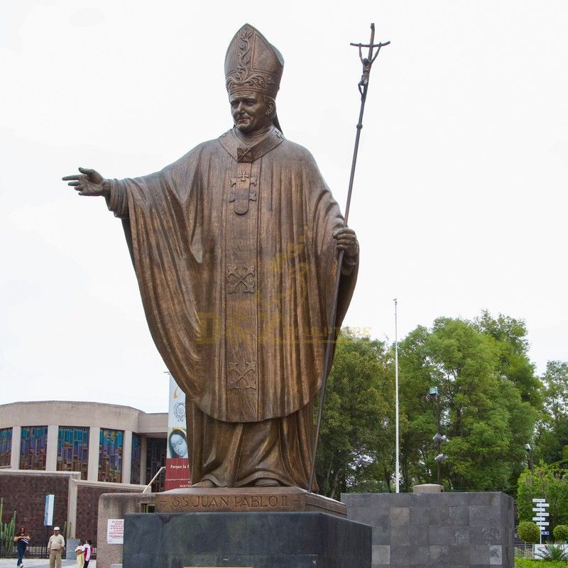 Custom religious decoration life-size cast bronze Pope John Paul statue for sale