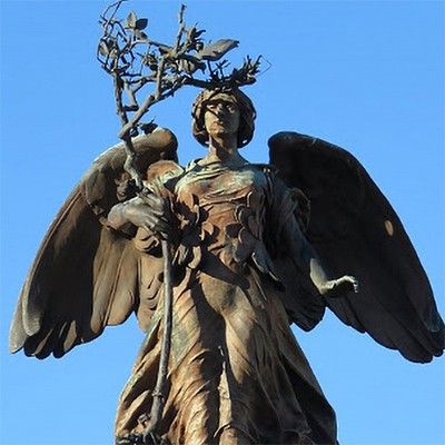 angel statue sculpture