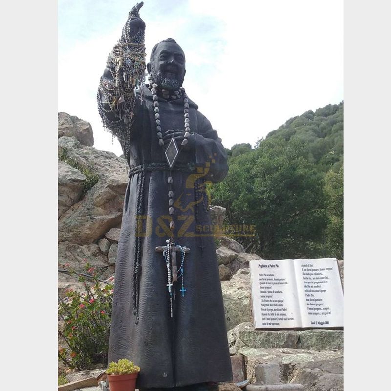 outdoor Padre Pio statue