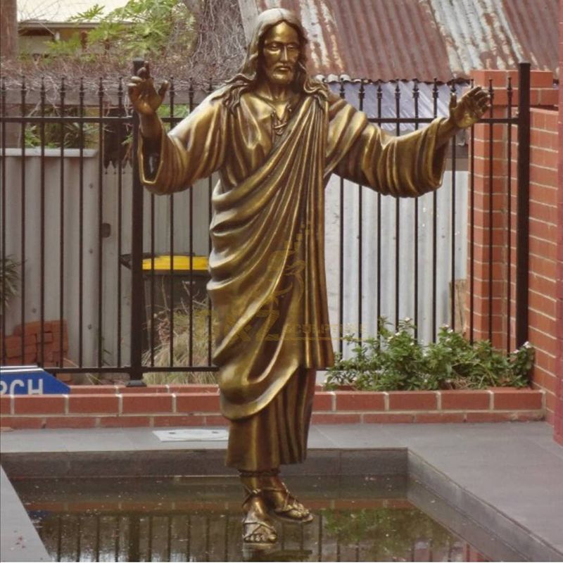 Sculpture of the Sacred Heart Jesus