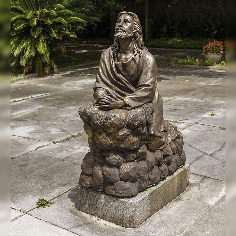 Jesus Praying Statue.jpg