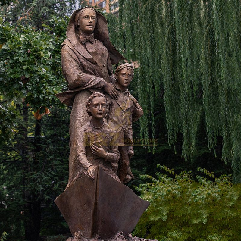 Statue of Mother Cabrini.jpg