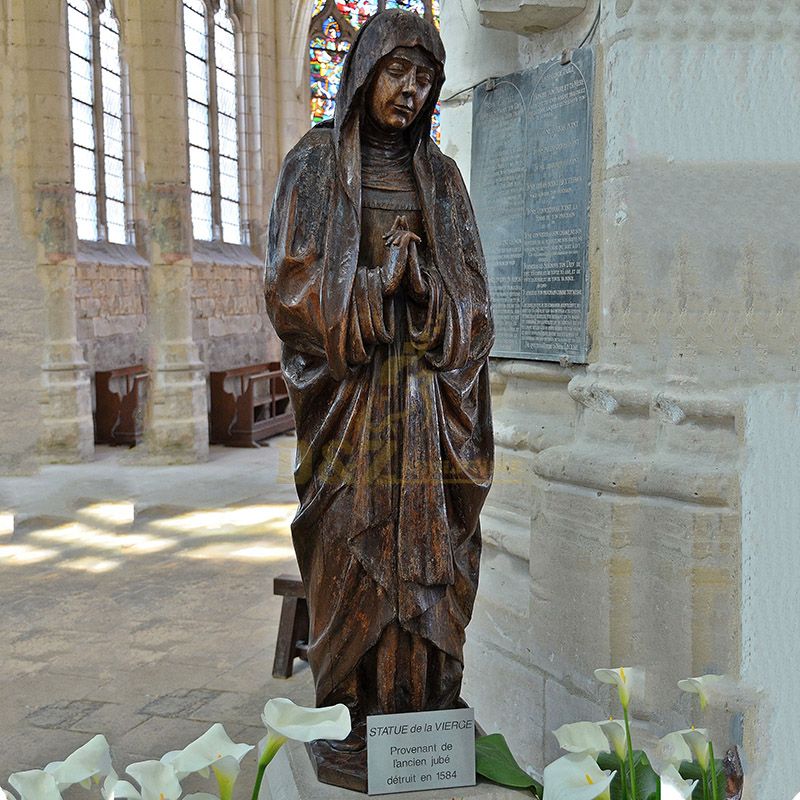 Statue de la Vierge.jpg